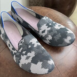 Rothy's Black and Gray Patterned Flats with blue accent